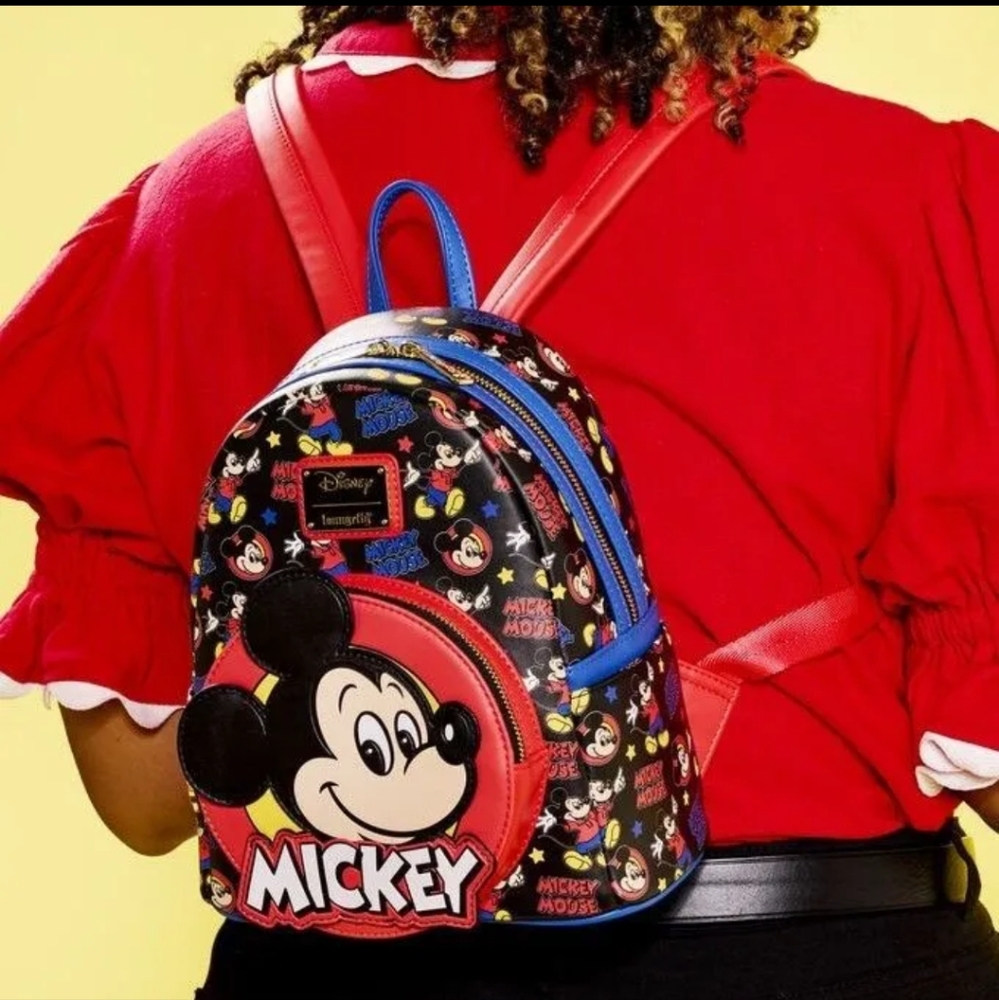 🍁Loungefly Mickey Mouse Classic All-Over Print Mini Backpack